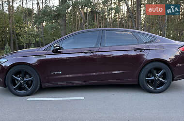 Седан Ford Fusion 2013 в 