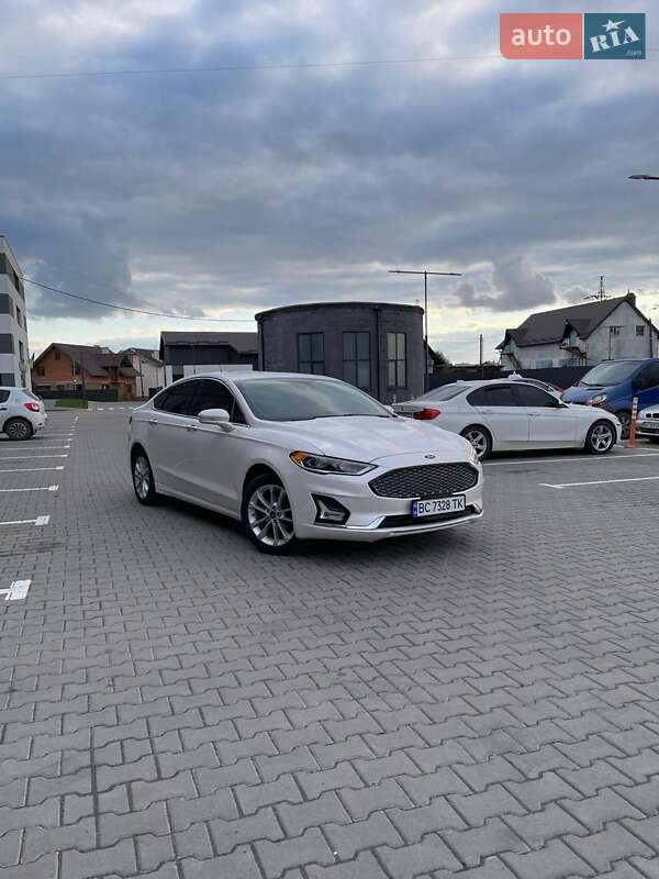 Седан Ford Fusion 2019 в Ивано-Франковске