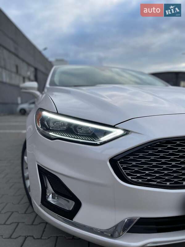 Седан Ford Fusion 2019 в Ивано-Франковске