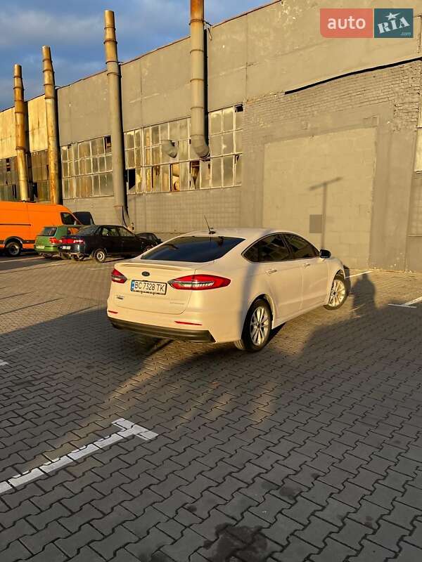Седан Ford Fusion 2019 в Ивано-Франковске