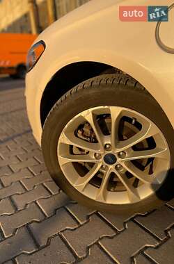 Седан Ford Fusion 2019 в 