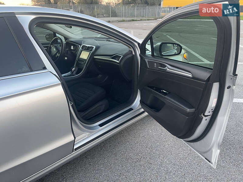 Седан Ford Fusion 2014 в Чернівцях фото 12 Седан Ford Fusion 2014 в Чернівцях