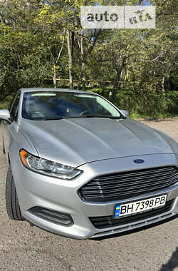 Седан Ford Fusion 2015 в Одесі