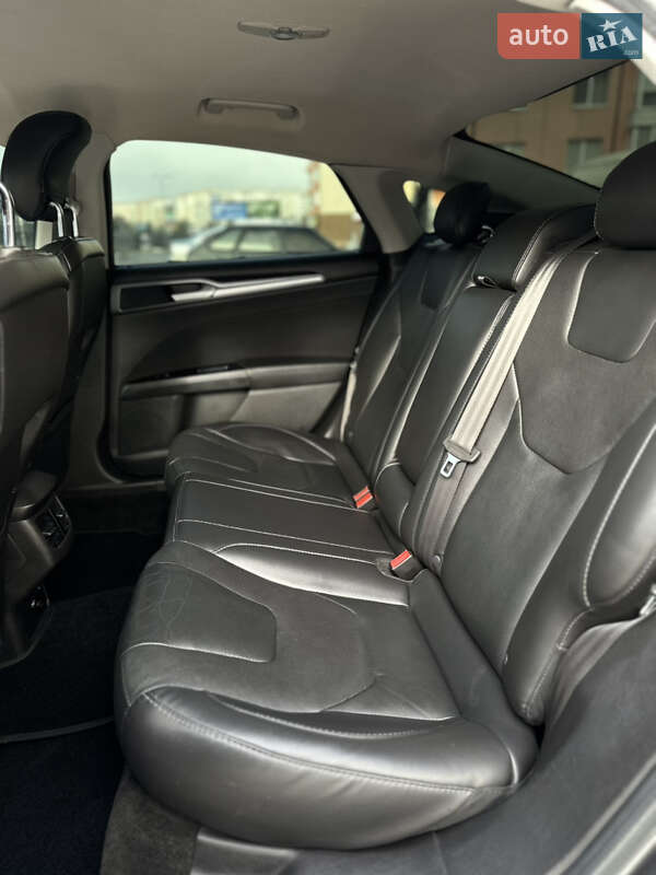 Седан Ford Fusion 2014 в Ивано-Франковске