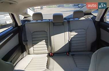Седан Ford Fusion 2015 в 