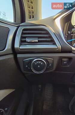 Седан Ford Fusion 2015 в 
