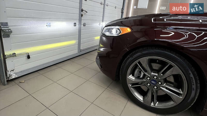 Седан Ford Fusion 2016 в Киеве