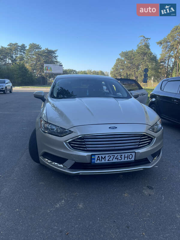 Седан Ford Fusion 2016 в 