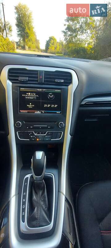 Седан Ford Fusion 2015 в Львове