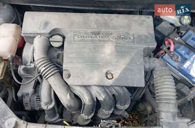Хэтчбек Ford Fusion 2008 в 