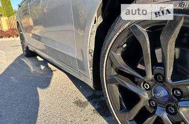 Седан Ford Fusion 2017 в 