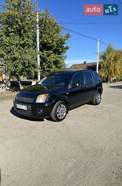 Хэтчбек Ford Fusion 2011 в 