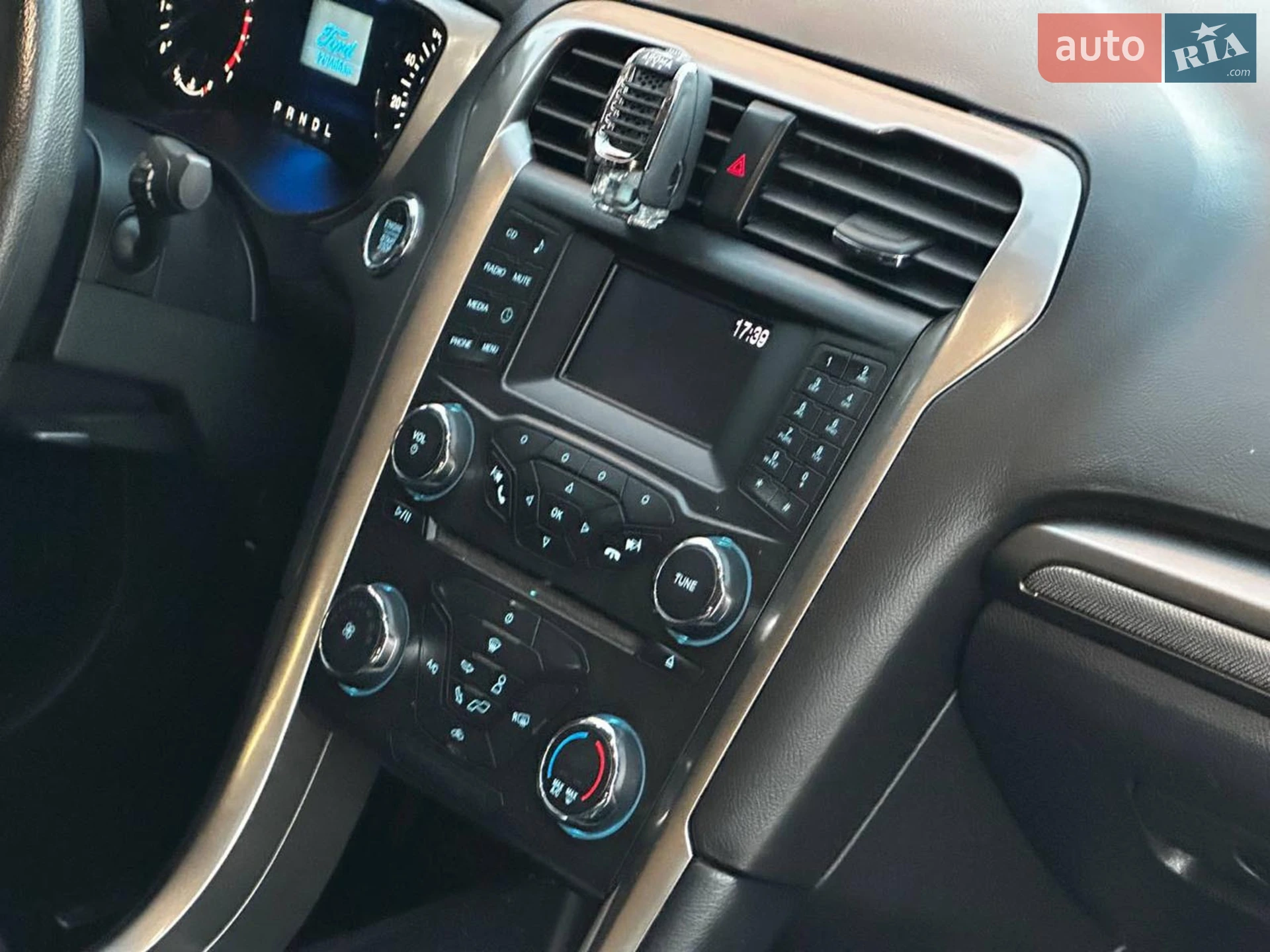 2016 Ford Fusion - мініатюра 21