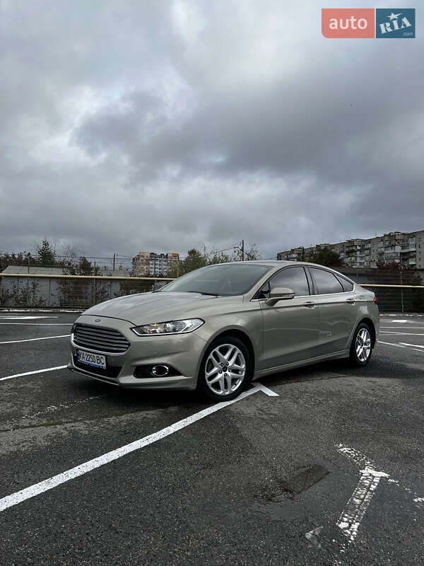 Седан Ford Fusion 2014 в Івано-Франківську