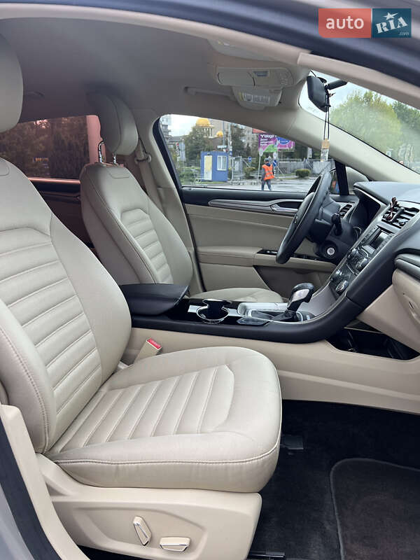 Седан Ford Fusion 2014 в Івано-Франківську