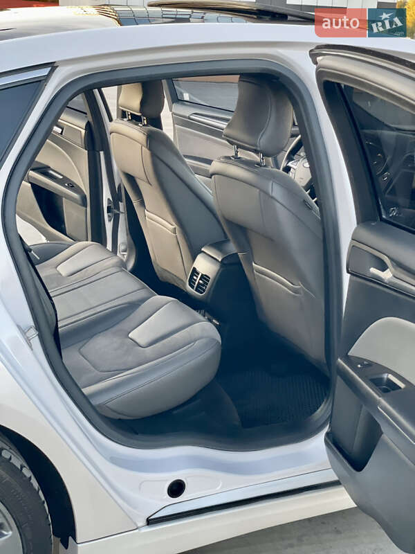 Седан Ford Fusion 2016 в Киеве