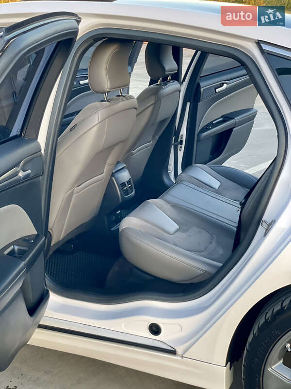 Седан Ford Fusion 2016 в Киеве