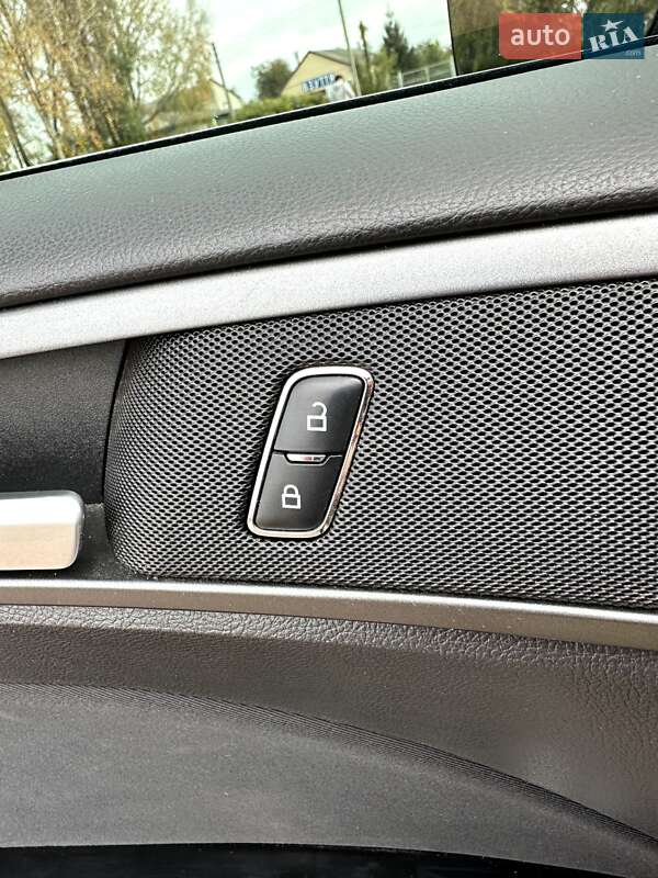Седан Ford Fusion 2015 в Тростянці