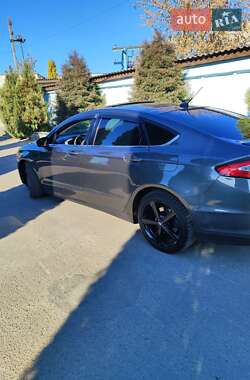 Седан Ford Fusion 2016 в Коростышеве
