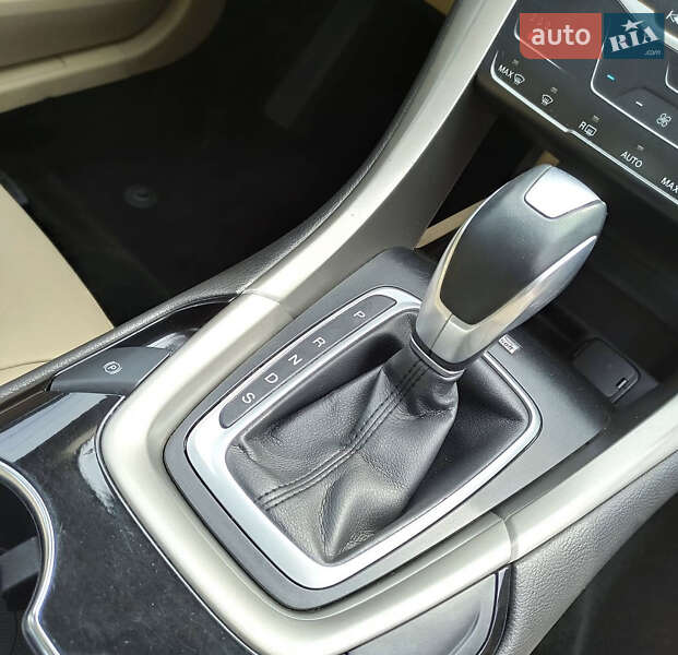 Седан Ford Fusion 2014 в Дніпрі