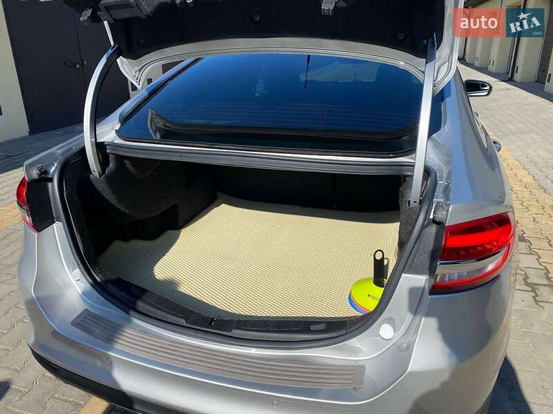 Седан Ford Fusion 2018 в Ізмаїлі