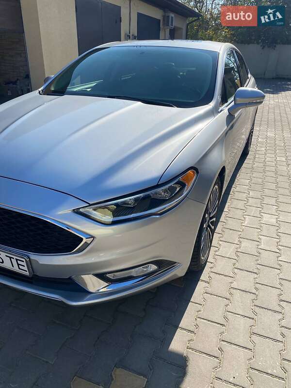 Седан Ford Fusion 2018 в Ізмаїлі