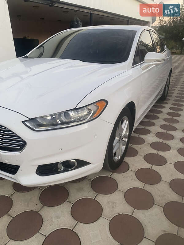 Седан Ford Fusion 2013 в Києві