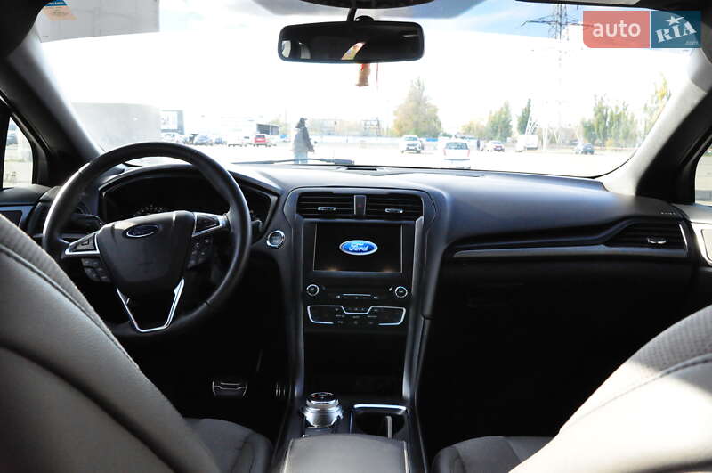 Седан Ford Fusion 2016 в Києві