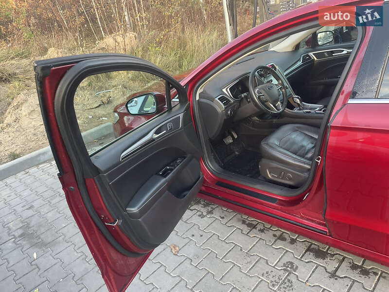 Седан Ford Fusion 2014 в Львове