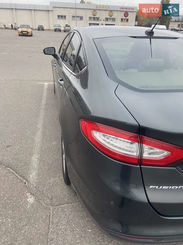 Седан Ford Fusion 2015 в Броварах