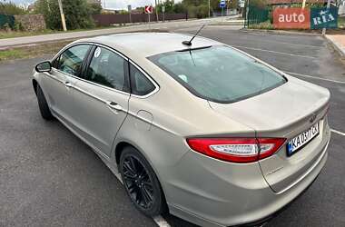 Седан Ford Fusion 2015 в 