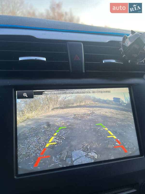 Седан Ford Fusion 2012 в Бучі
