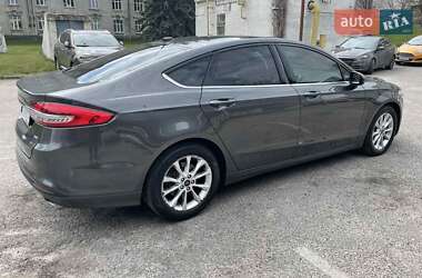 Седан Ford Fusion 2016 в 