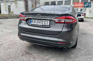 Седан Ford Fusion 2016 в 
