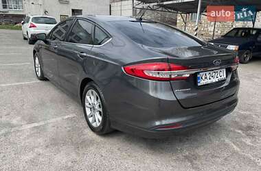 Седан Ford Fusion 2016 в 