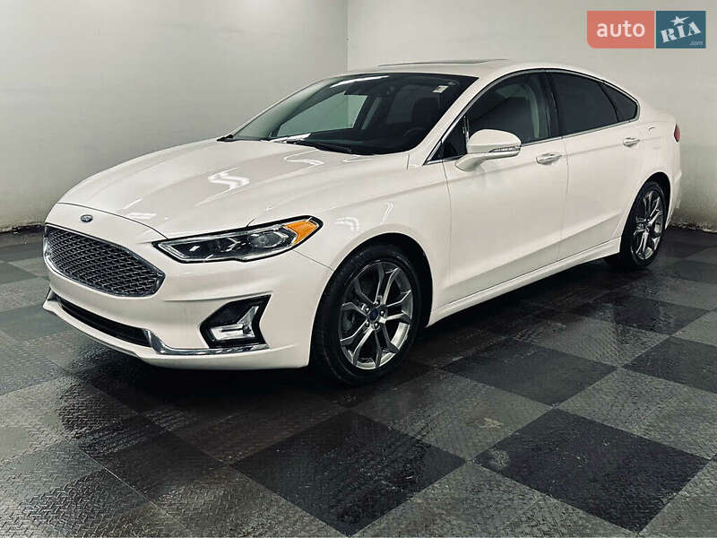 Седан Ford Fusion 2020 в 
