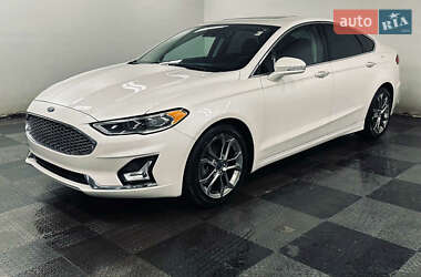 Седан Ford Fusion 2020 в 