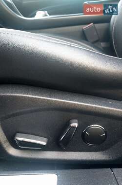 Седан Ford Fusion 2020 в 