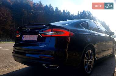 Седан Ford Fusion 2020 в 