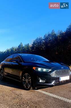 Седан Ford Fusion 2020 в 