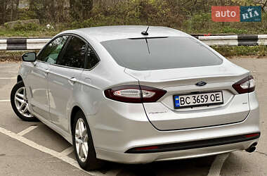 Седан Ford Fusion 2016 в Львове