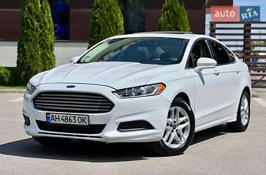 Седан Ford Fusion 2013 в Львові