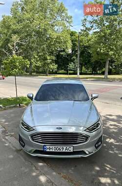 Седан Ford Fusion 2019 в Львове