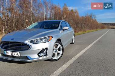 Седан Ford Fusion 2019 в Львові