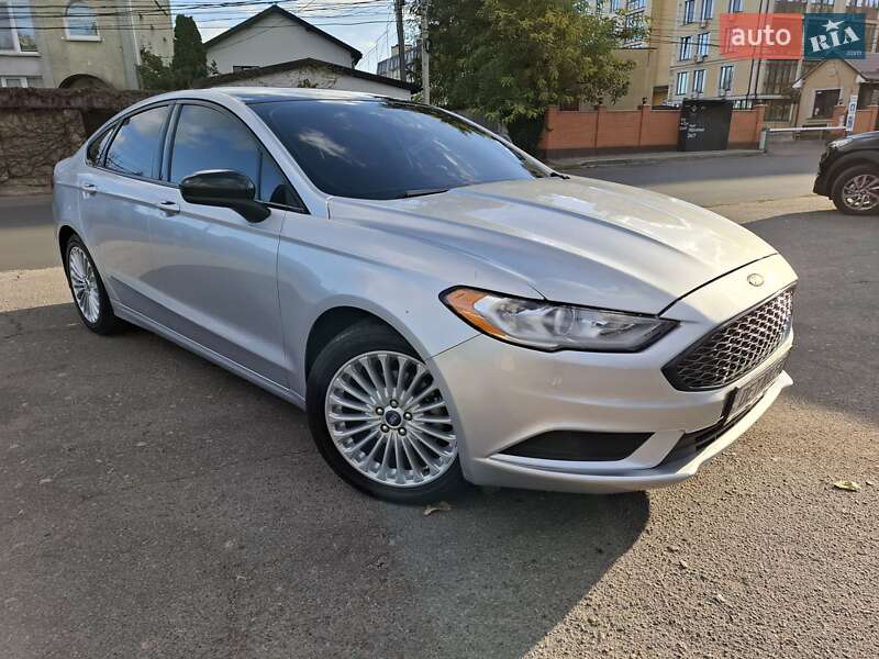 Седан Ford Fusion 2018 в 