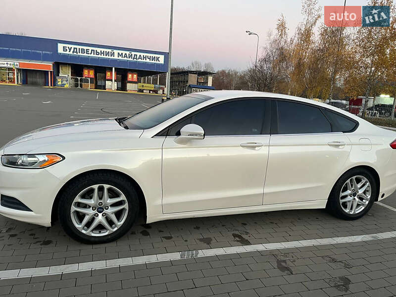 Седан Ford Fusion 2012 в Сумах