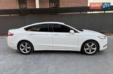 Седан Ford Fusion 2013 в Полтаві