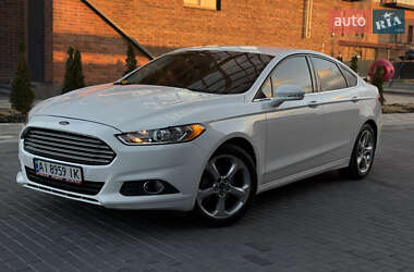 Седан Ford Fusion 2013 в Полтаві