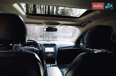 Седан Ford Fusion 2019 в 