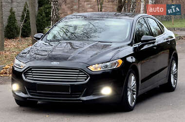 Седан Ford Fusion 2014 в Ровно